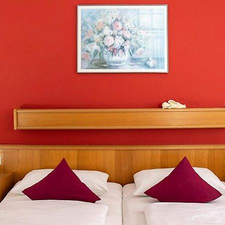 Hotel Garni Zum Hirschen 伊普霍芬 外观 照片